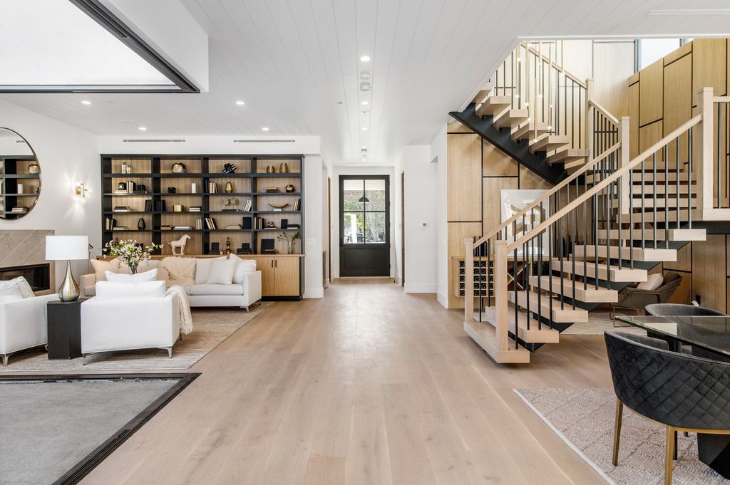 An-Elegant-Gated-Modern-Farmhouse-in-Studio-City-Listed-for-3495000-20
