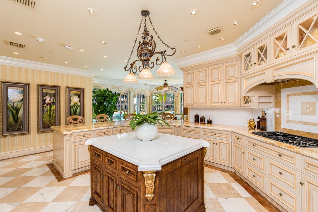 An Extraordinary Three storeys Villa in Boca Raton, Florida