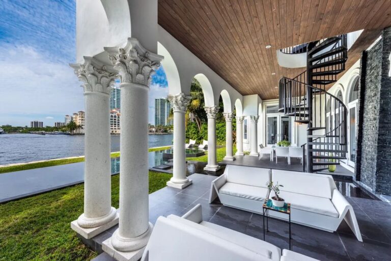 An Impeccably Golden Beach Waterfront Home for Sale at 15,900,000