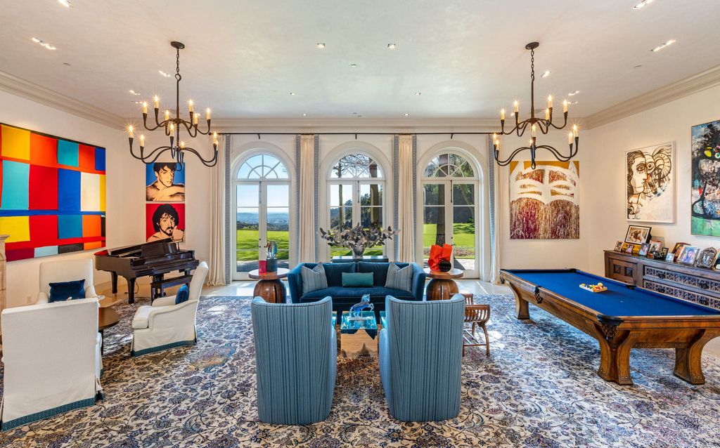 Beyond-the-Luxury-110000000-Contemporary-Mediterranean-Beverly-Hills-Mansion-8