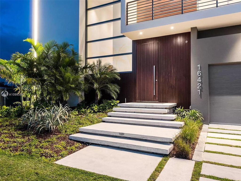 Brand-New-Miami-Beach-Home-Defining-Modern-Luxury-Living-Sells-for-5900000-22