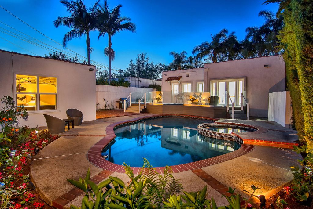 This elegant Spanish style bungalow in 6420 Drexel Ave, Los Angeles was built in 1926 and was renovated in 2017 by 4br Design which is well-known for Modern Luxury Interior Design