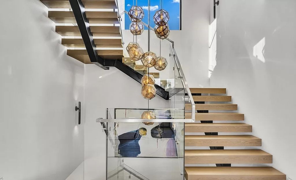 Exceptionally-Newly-Constructed-Smart-Home-in-West-Hollywood-Asking-for-4195000-27