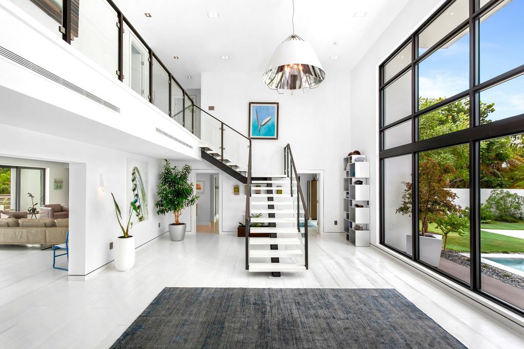 Fort-Lauderdale-Waterfront-Modern-Home-by-In-Site-Design-Group-LLC-14