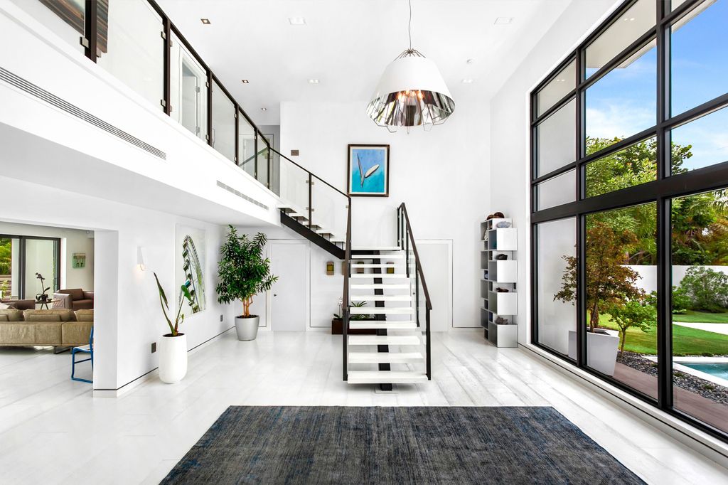 Fort-Lauderdale-Waterfront-Modern-Home-by-In-Site-Design-Group-LLC-16