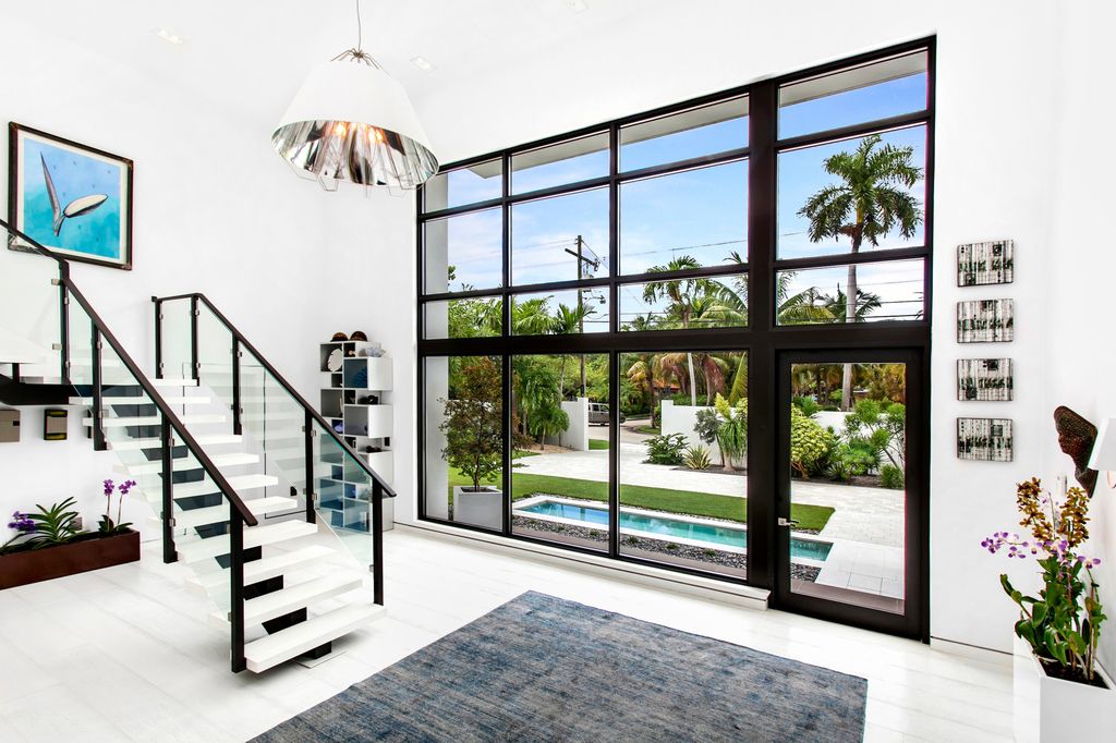 Fort Lauderdale Waterfront Modern Home in Florida was designed by In-Site Design Group LLC in Modern style offers luxurious living with high end finishes and smart amenities. This home located on beautiful lot with amazing views and wonderful outdoor living spaces including patio, pool, garden.