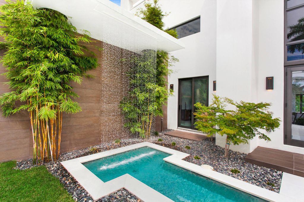 Fort-Lauderdale-Waterfront-Modern-Home-by-In-Site-Design-Group-LLC-9