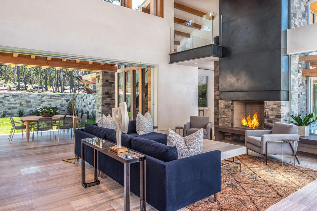 Iconic Contemporary home in California by Sterling Huddleson Architecture