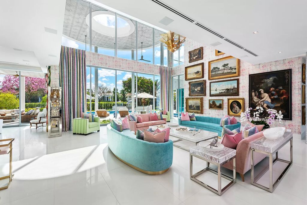 The Boca Raton Home is a South African inspiration and dramatic contemporary design now available for sale. This home located at 7170 Ayrshire Ln, Boca Raton, Florida; offering 4 bedrooms and 7 bathrooms with over 7,500 square feet of living spaces.