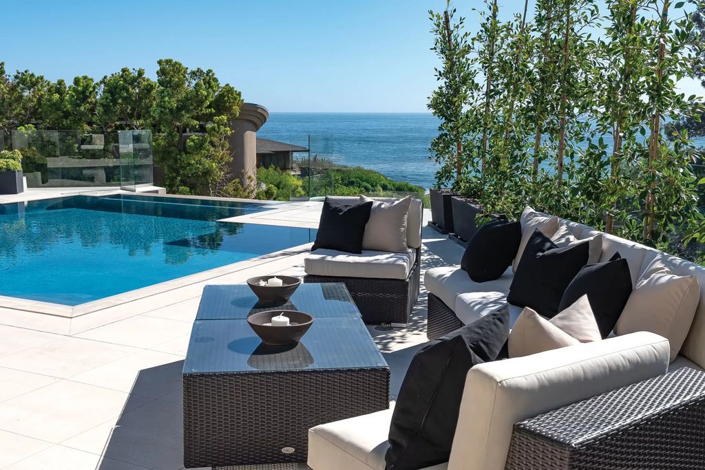 Inside Newly Constructed Oceanside house in Corona Del Mar, California