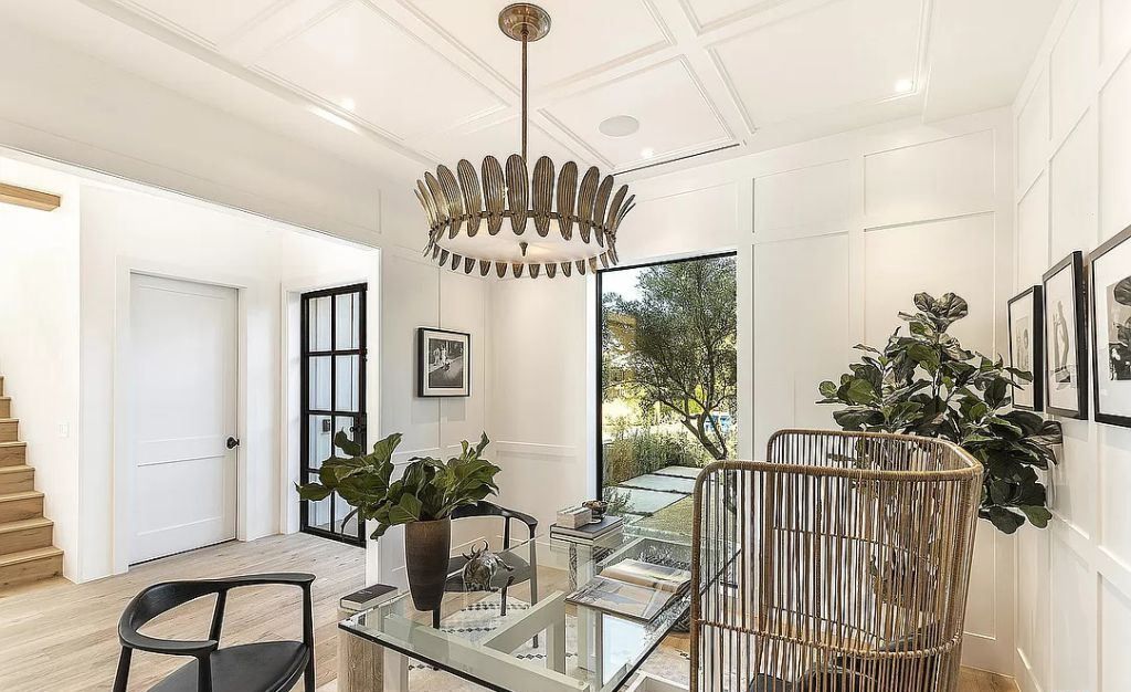 Meticulously-Crafted-Home-in-West-Hollywood-awaiting-new-Owner-at-Price-3985000-17