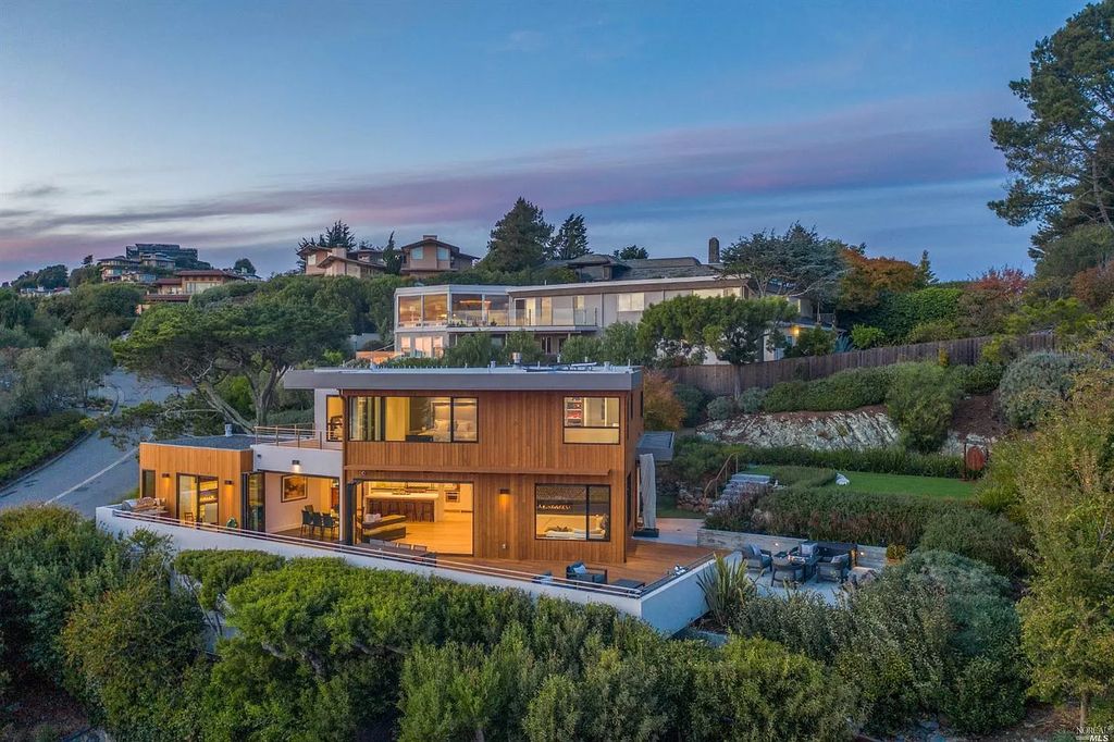 Meticulously-Designed-Tiburon-Home-with-Smart-Technology-for-Sale-at-6499000-1