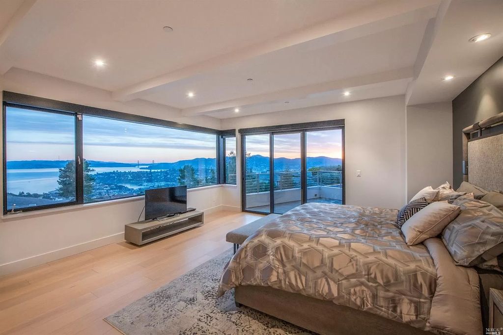 Meticulously-Designed-Tiburon-Home-with-Smart-Technology-for-Sale-at-6499000-16