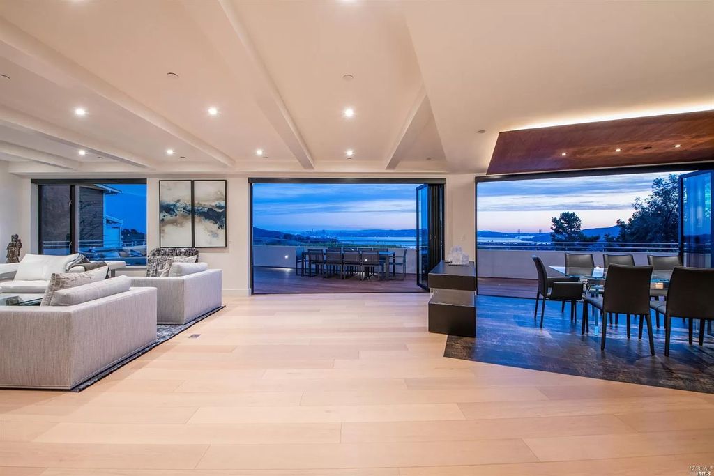 The Tiburon Home is a luxurious residence on one of the most desirable streets with sweeping views now available for sale. This home located at 86 Sugarloaf Dr, Tiburon, California; offering 5 bedrooms and 4 bathrooms with over 4,000 square feet of living spaces.