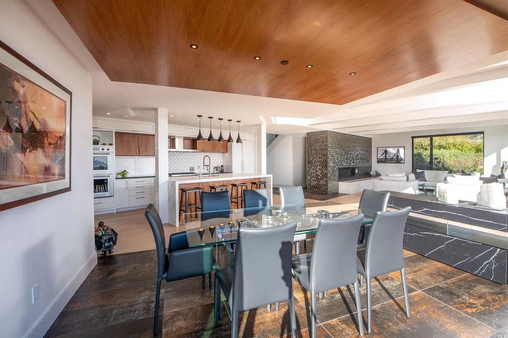 The Tiburon Home is a luxurious residence on one of the most desirable streets with sweeping views now available for sale. This home located at 86 Sugarloaf Dr, Tiburon, California; offering 5 bedrooms and 4 bathrooms with over 4,000 square feet of living spaces.