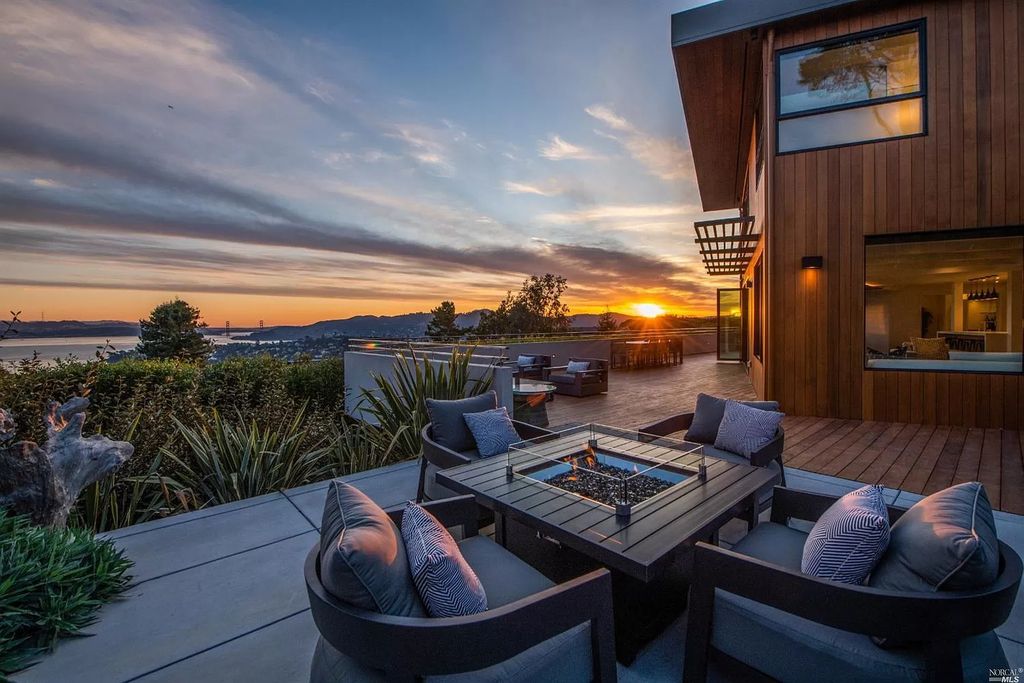 The Tiburon Home is a luxurious residence on one of the most desirable streets with sweeping views now available for sale. This home located at 86 Sugarloaf Dr, Tiburon, California; offering 5 bedrooms and 4 bathrooms with over 4,000 square feet of living spaces.