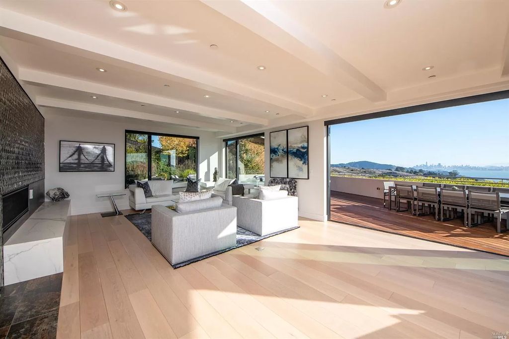 The Tiburon Home is a luxurious residence on one of the most desirable streets with sweeping views now available for sale. This home located at 86 Sugarloaf Dr, Tiburon, California; offering 5 bedrooms and 4 bathrooms with over 4,000 square feet of living spaces.