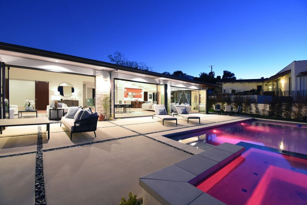 Newly-Constructed-Handsome-Home-in-Palos-Verdes-on-the-Market-for-6998000-5