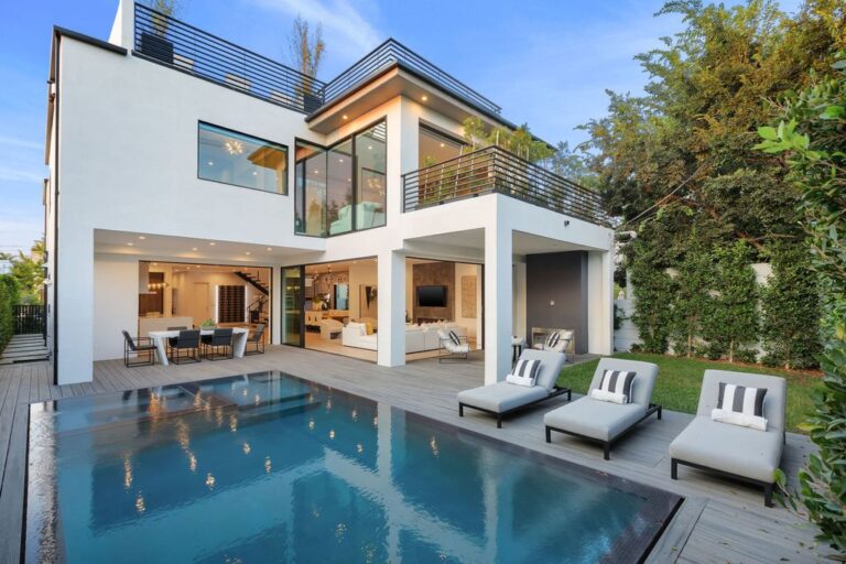 Striking New Contemporary Modern Home in Los Angeles for $3,995,00