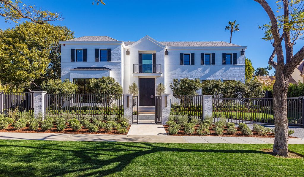 The Ultimate Entertainers Dream Home in Beverly Hills is a brand new Hamptons-inspired modern estate now available for sale. This home located at 632 N Palm Dr, Beverly Hills, California; offering 7 bedrooms and 12 bathrooms with over 13,500 square feet of living spaces.