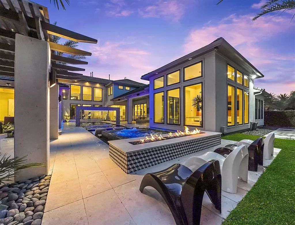 This-3000000-Spectacular-Modern-Home-in-Texas-is-An-Entertainers-Paradise-12