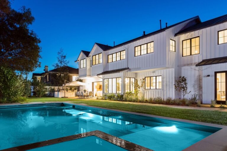 This $6,995,000 Contemporary Farmhouse offers Modern Luxury in Los Angeles