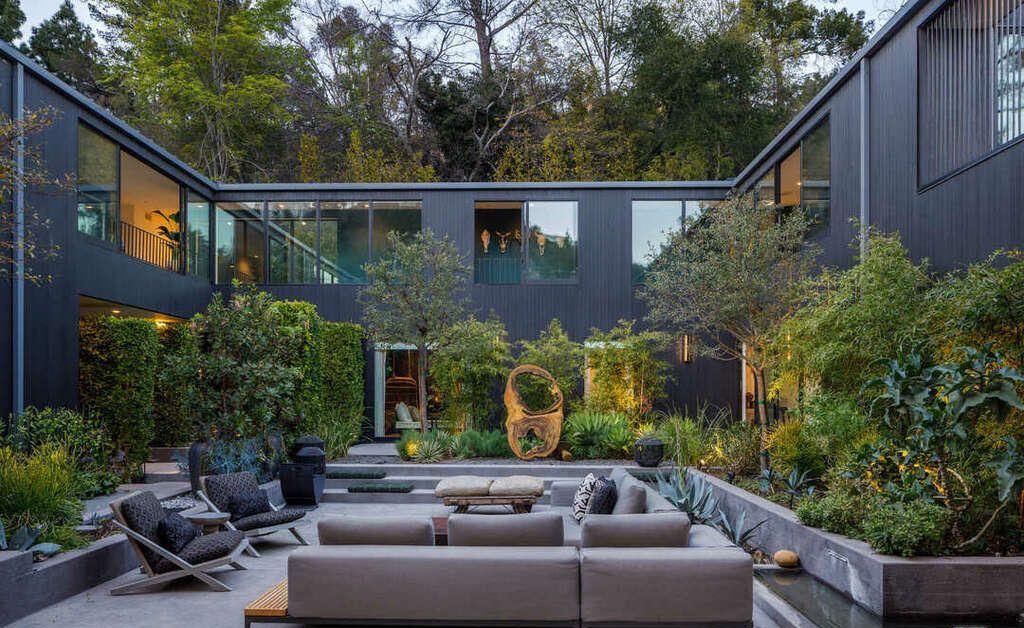 Zen-inspired-Contemporary-Hollywood-Hills-Home-Backs-the-Market-for-14450000-27