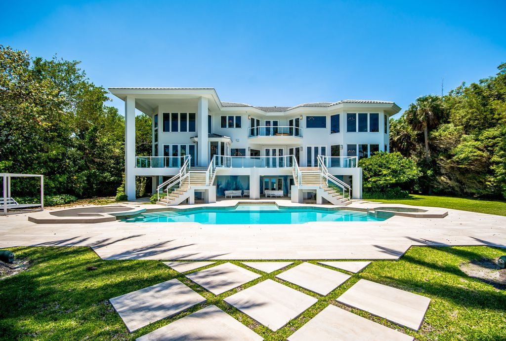 Tahiti Beach Bayfront Architecture in Coral Gables, Florida