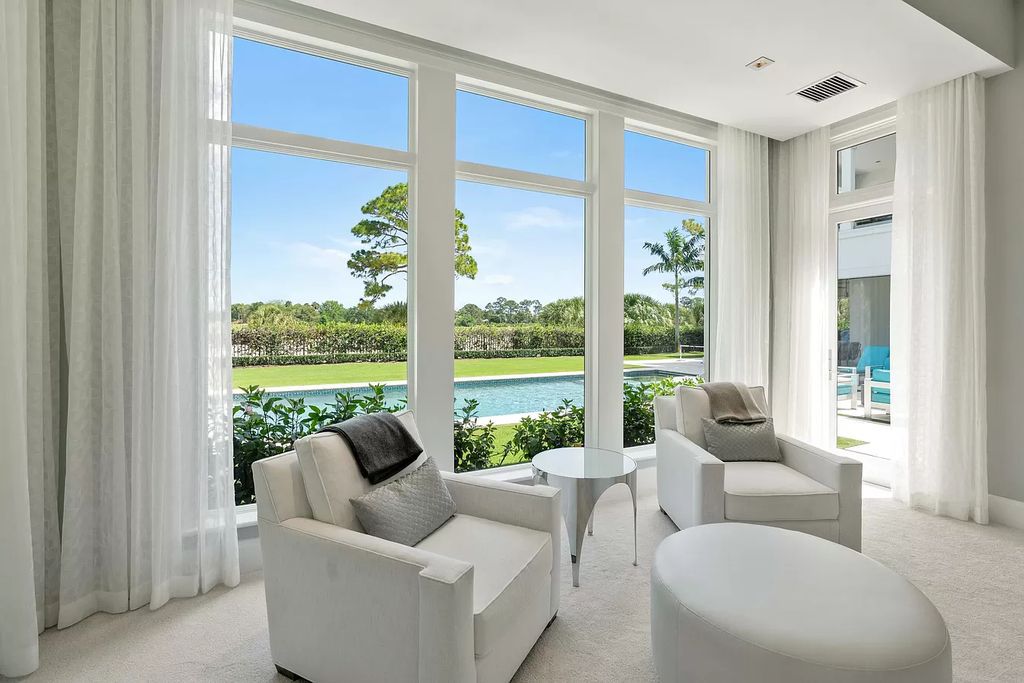 $5,999,000 Spectacular Home in Palm Beach Gardens has Perfect outdoor