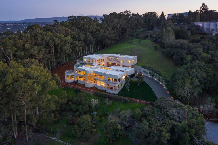 A $10,500,000 Outstanding Architectural Home in Hillsborough boasts Exceptional Style