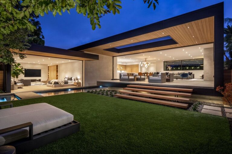 A $8,495,000 Dream Home in Corona Del Mar features Impeccable Design and A Premier Location