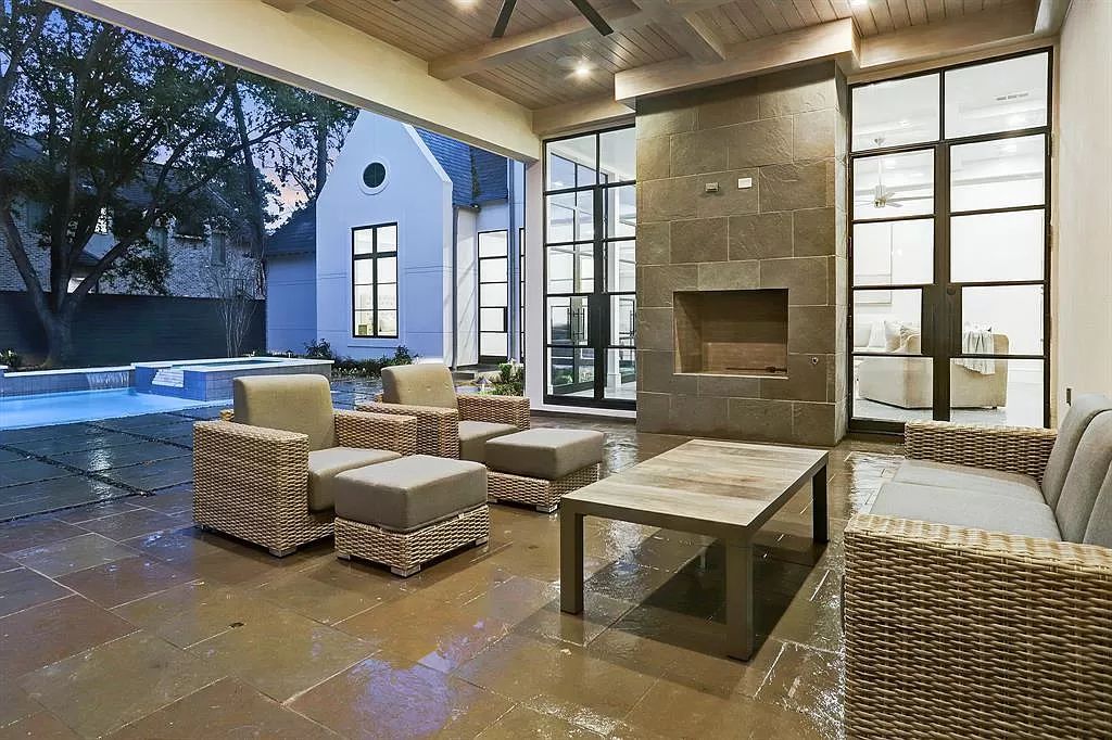 A-Breathtaking-New-Construction-Home-in-Houston-listed-for-4199000-3