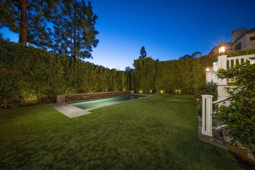 The Traditional Home in Bel Air provides California indoor, outdoor living at its finest now available for sale. This home located at 2311 Worthing Ln, Los Angeles, California; offering 5 bedrooms and 7 bathrooms with over 9,200 square feet of living spaces.