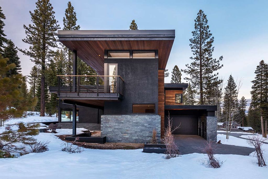 The Martis Camp Home is simultaneously airy and wide open while also being peaceful and private now available for sale. This home located at 8378 Thunderbird Cir, Truckee, California; offering 5 bedrooms and 4 bathrooms with over 3,200 square feet of living spaces.