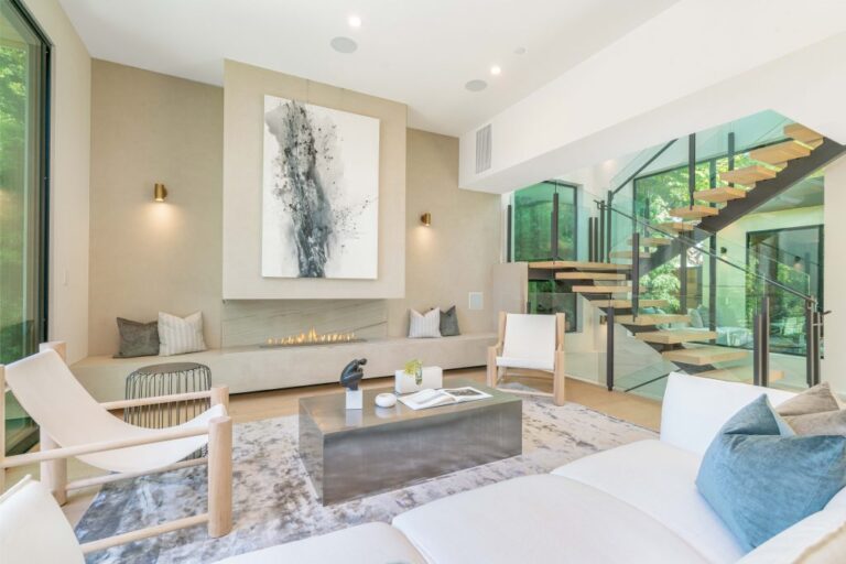 A Modern Architectural Home in West Hollywood West Sells for $5,450,000