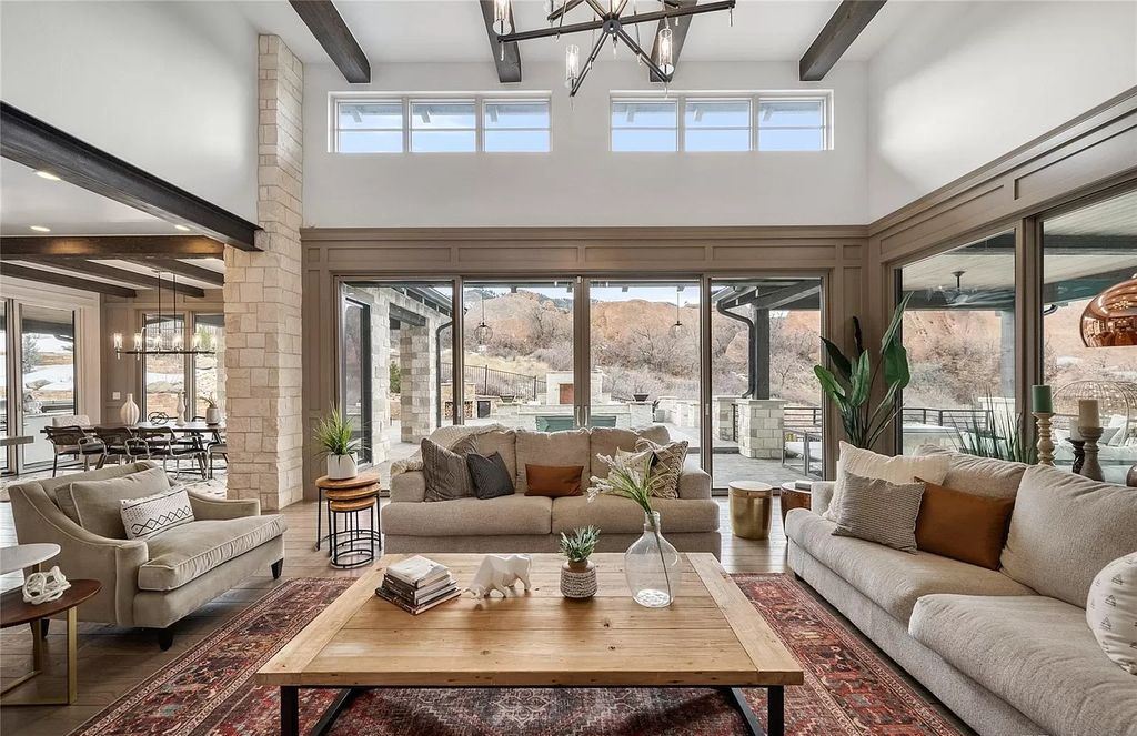 The Modern Farmhouse in Colorado is beautifully designed to maximize the expansive landscape set amidst the iconic Red Rocks now available for sale. This home located at 10655 Leonardo Pl, Littleton, Colorado; offering 4 bedrooms and 6 bathrooms with over 5,800 square feet of living spaces.