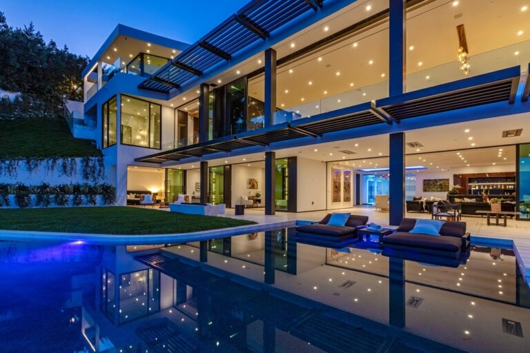 A New Beverly Hills Mansion features Triumphant Modernism hit the Market for $33,950,000