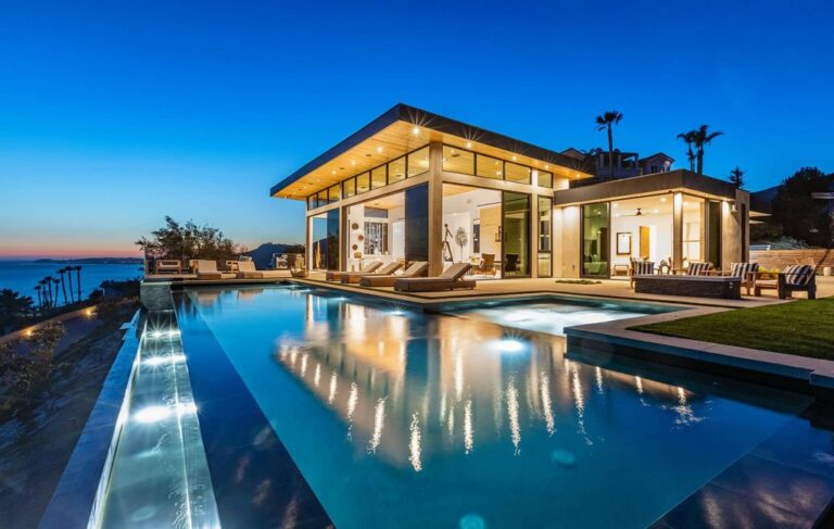A Stunning Architectural Home in Malibu offers Luxurious Lifestyle Asking for $11,750,000