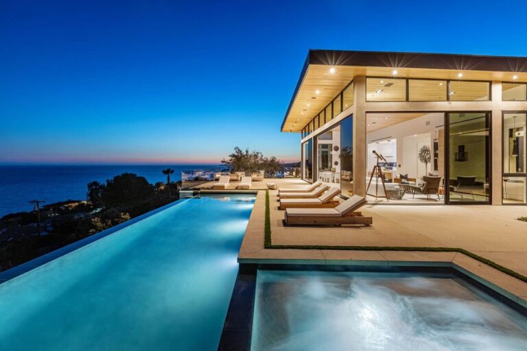 Stunning Home in Malibu offers Luxurious Lifestyle Asking for 11,750,000
