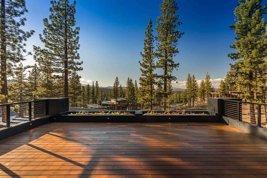 The Mountain Home on Martis Camp Lot 531 is sleek, solid and attractive 5-bedroom retreat was designed by Kelly and Stone Architects. This home located on beautiful lot with amazing views north into the Martis Valley and wonderful outdoor living spaces