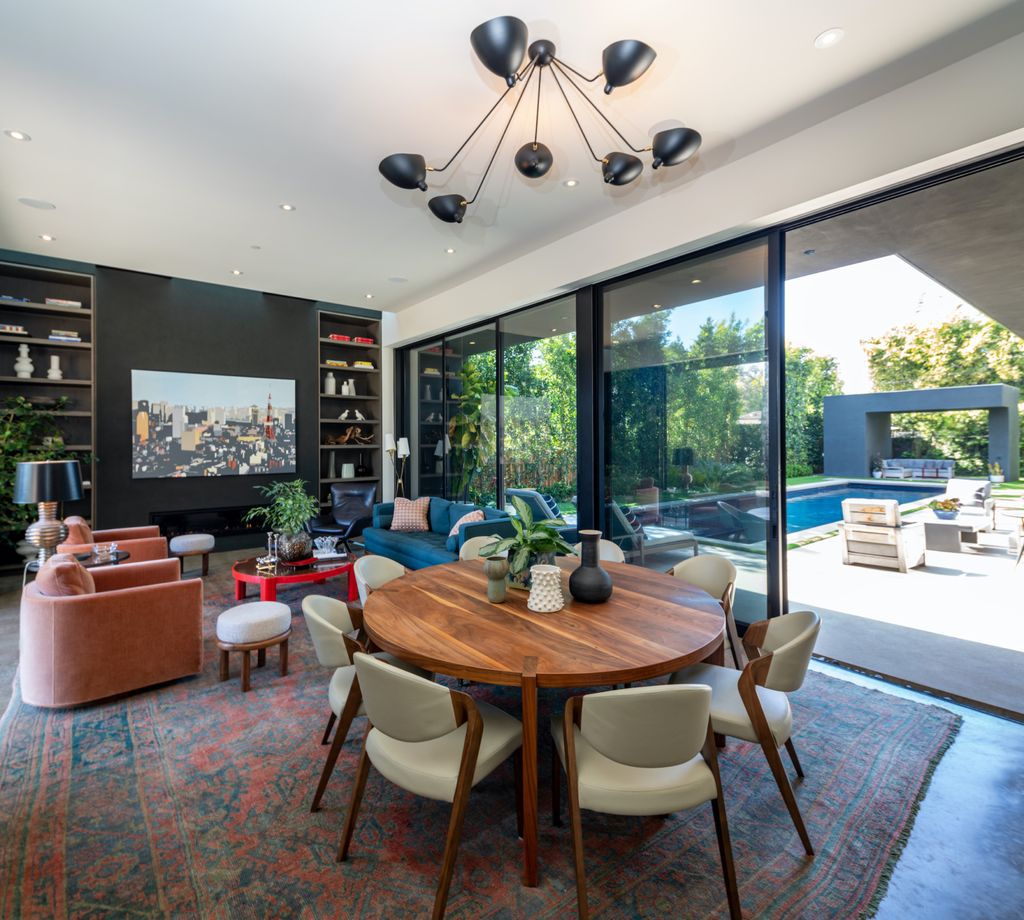 The Home in Venice is a luxurious modern home designed by Marmol Radziner features an open-concept floor plan and masterful workmanship now available for sale. This home located at 1233 Appleton Way, Venice, California; offering 5 bedrooms and 7 bathrooms with over 5,000 square feet of living spaces. 