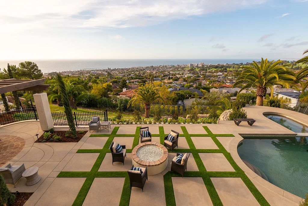 Brand-New-Construction-Home-in-La-Jolla-Features-Timeless-Architecture-Asking-for-12995000-29