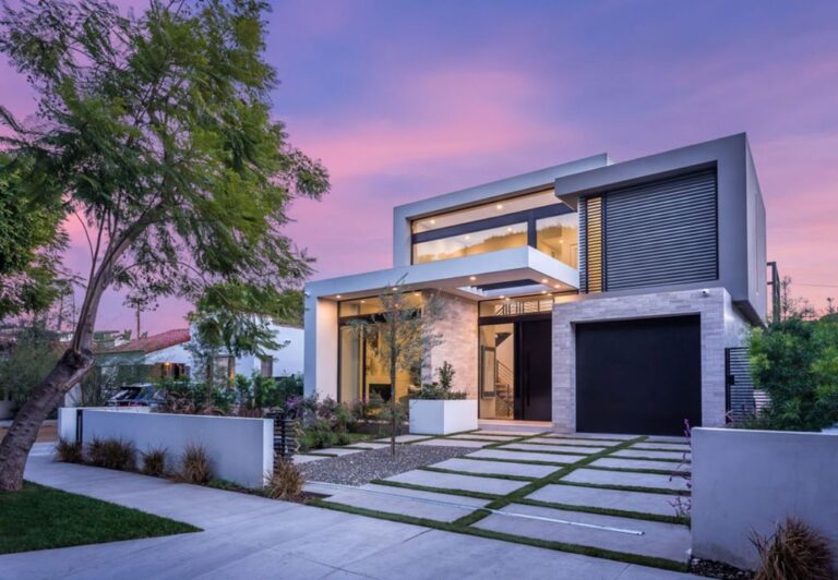 Convenient Modern Masterpiece in the heart of West Hollywood, California