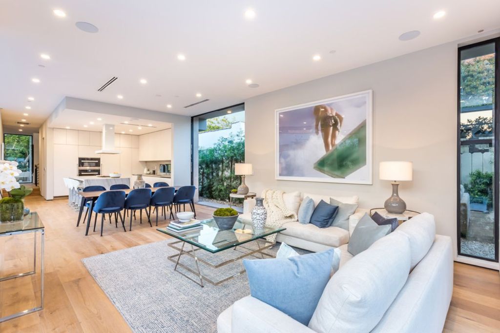  Convenient Modern Masterpiece in the heart of West Hollywood, California