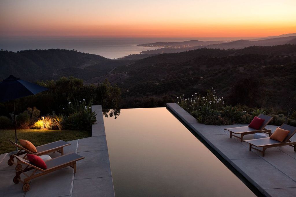 Desirable-Estate-in-California-with-superb-view-of-Santa-Barbara-coastline-18