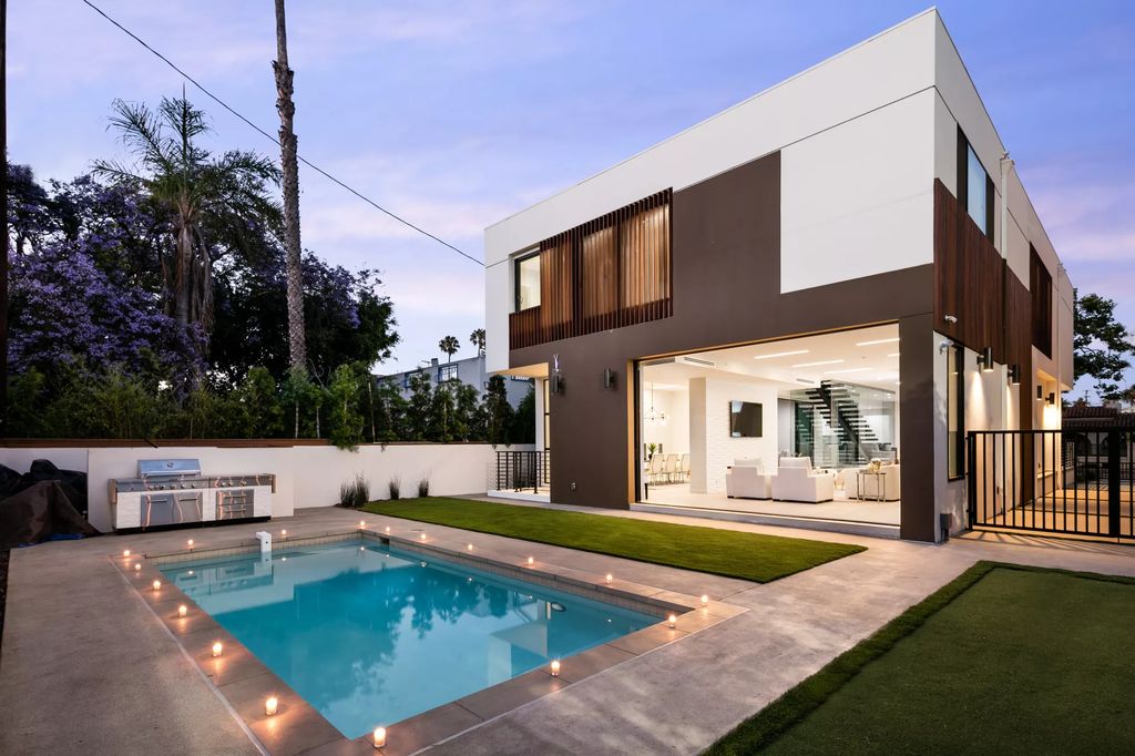 Exceptional Contemporary Estate in Beverly Hills, California