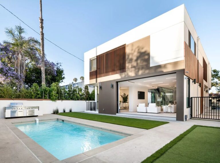 Exceptional Contemporary Estate in Beverly Hills, California