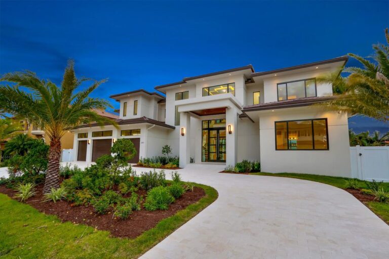 Exceptional Florida Waterfront Home with Immaculate Contemporary Finishes Sells for $4,425,000