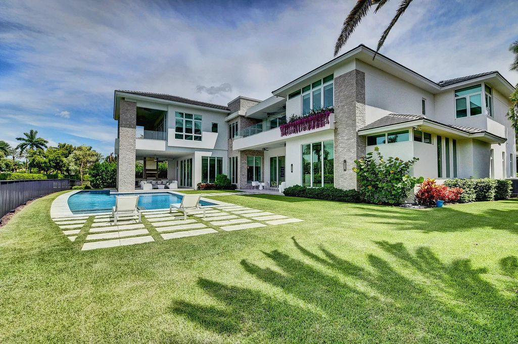 Exquisite-House-in-Boca-Raton-with-over-9.000-Square-feet-of-living-space-14