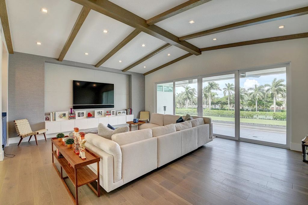 Exquisite House in Boca Raton with over 9.000 Square feet of living space